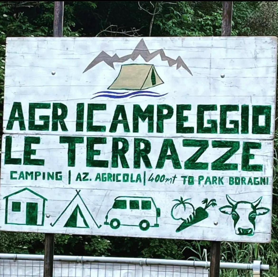 Agricamping Le Terrazze Hotel Orco Feglino Buitenkant foto